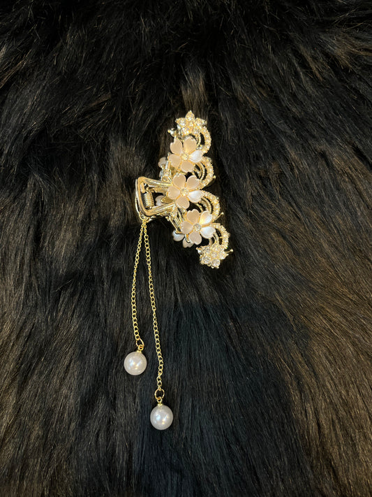 Floral Pearl Classy Claw Clip