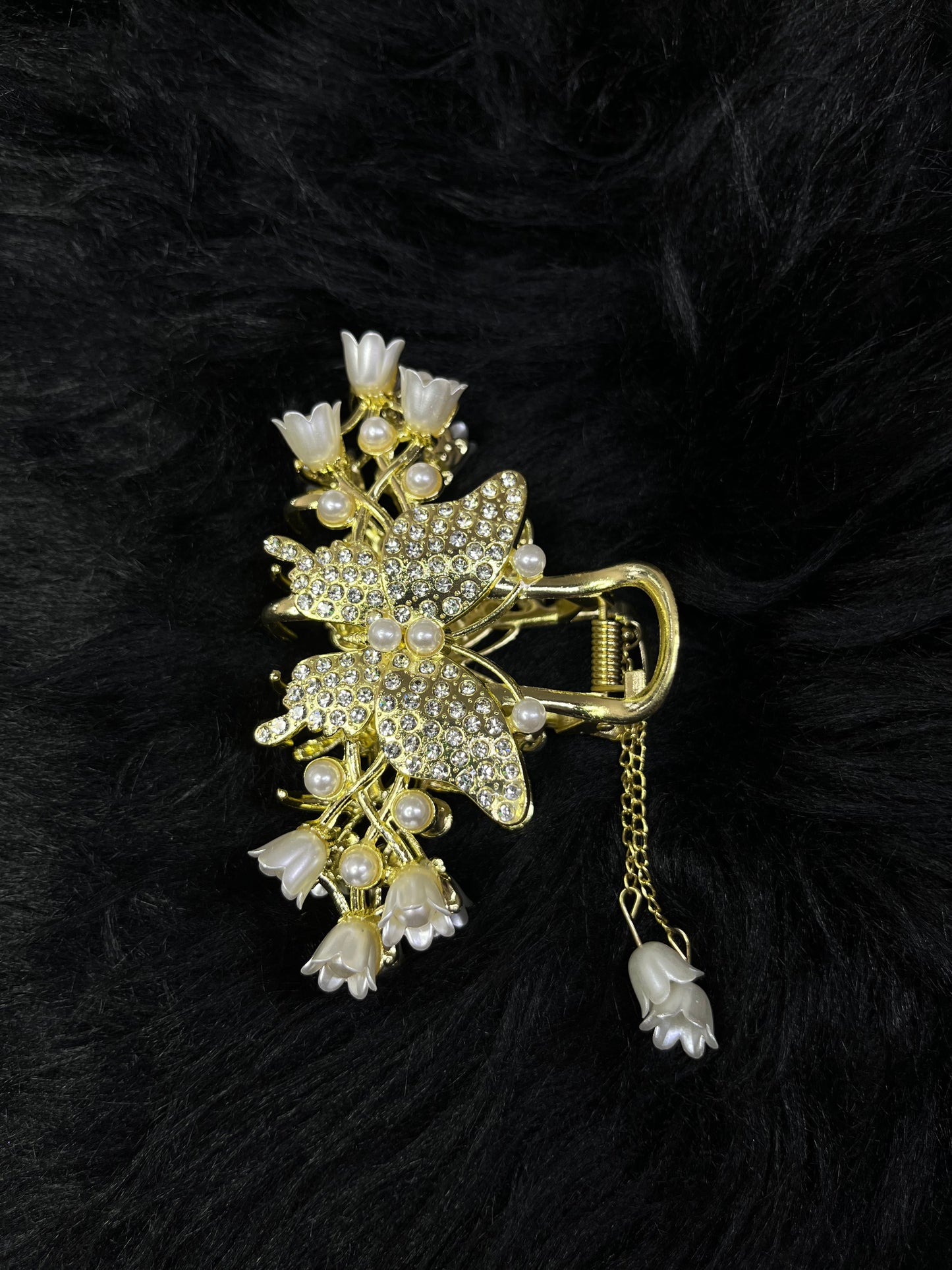 Detailed Rhinestone Claw Clips